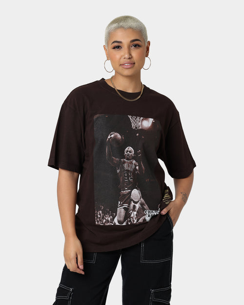 Mitchell & Ness Chicago Bulls Rodman Photo T-Shirt Baroque Brown