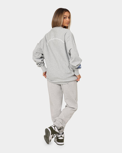 Carré Worldwide Classic Crewneck Grey