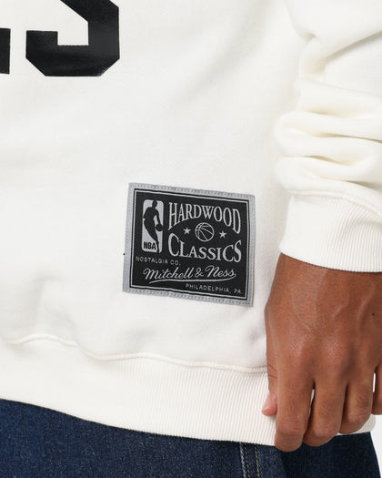 Mitchell & Ness Chicago Bulls Metal Works Crewneck Vintage White