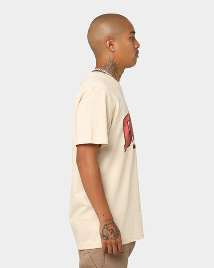 Mitchell & Ness Chicago Bulls Vintage Arch T-Shirt Sand Dollar Beige