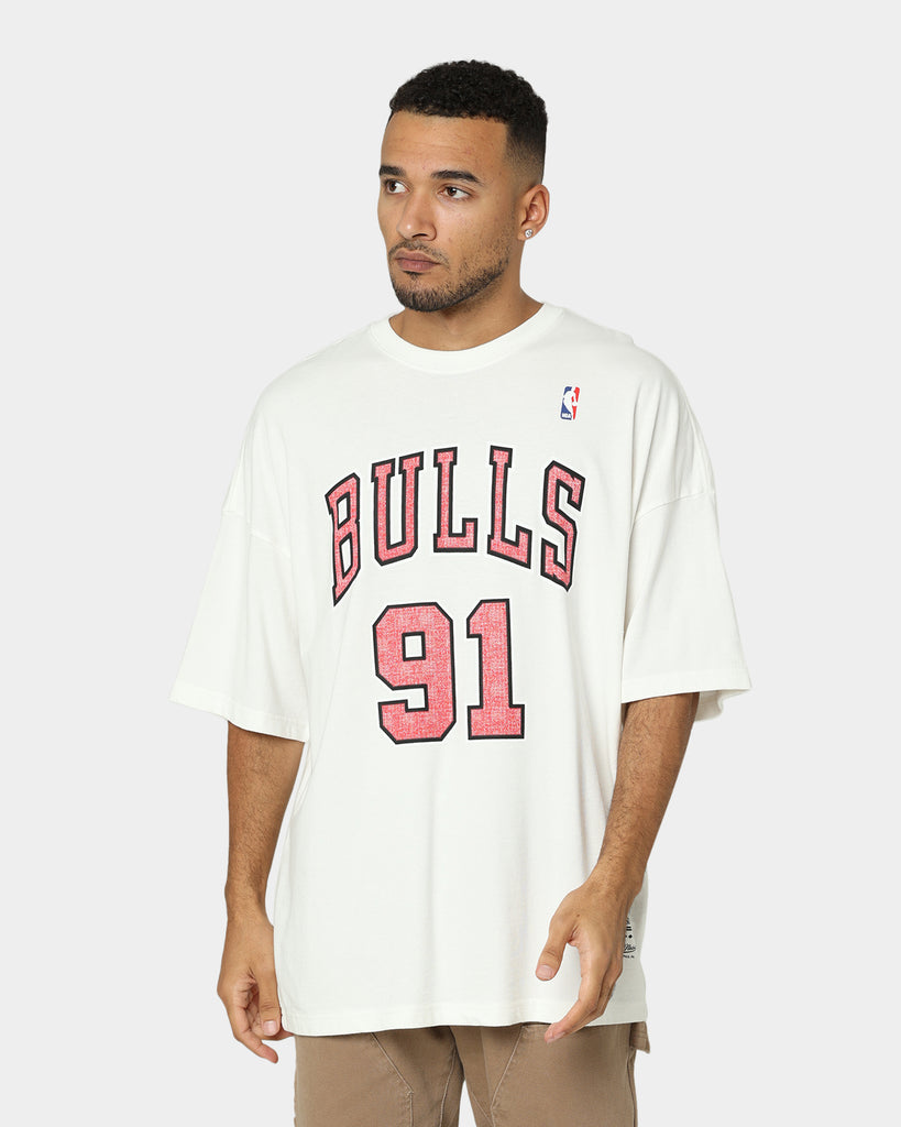 Men's Mitchell & Ness Dennis Rodman Black Chicago Bulls Player Graphic T-Shirt Size: Large