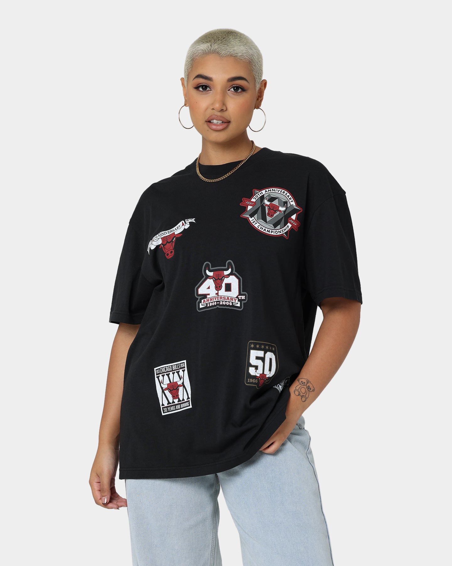Mitchell & Ness Chicago Bulls Flight T-Shirt Black | Culture Kings US