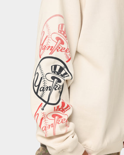 Majestic Athletic New York Yankees Graphic Fade Crewneck White Sand