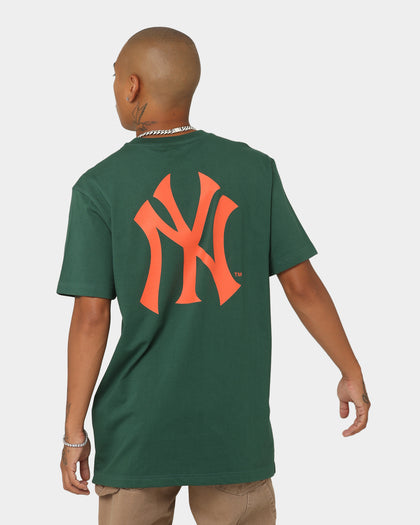 Majestic Athletic New York Yankees Jeaner Short Sleeve T-Shirt Dark Cinder