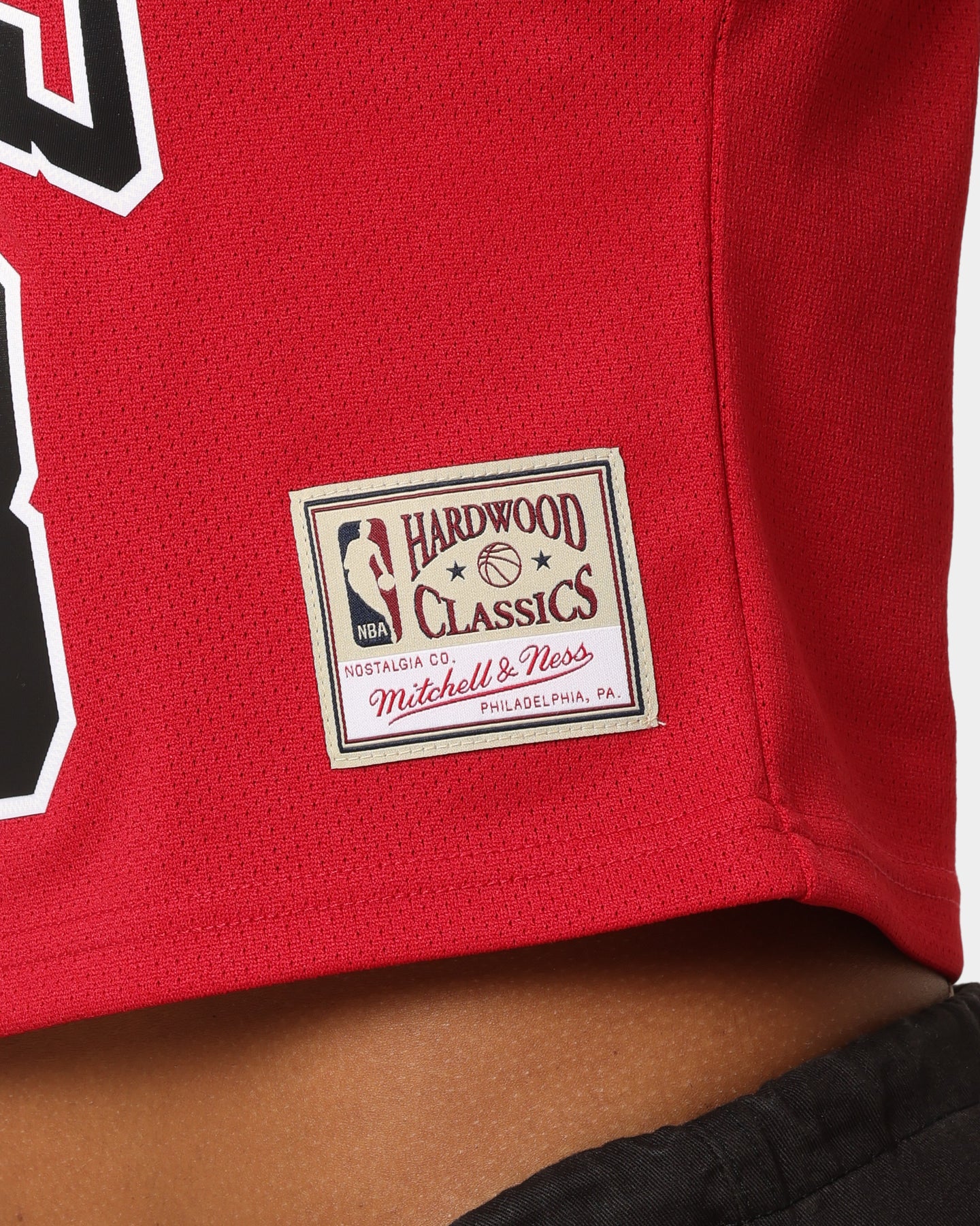 Mitchell & Ness Women's Chicago Bulls Scottie Pippen #33 NBA