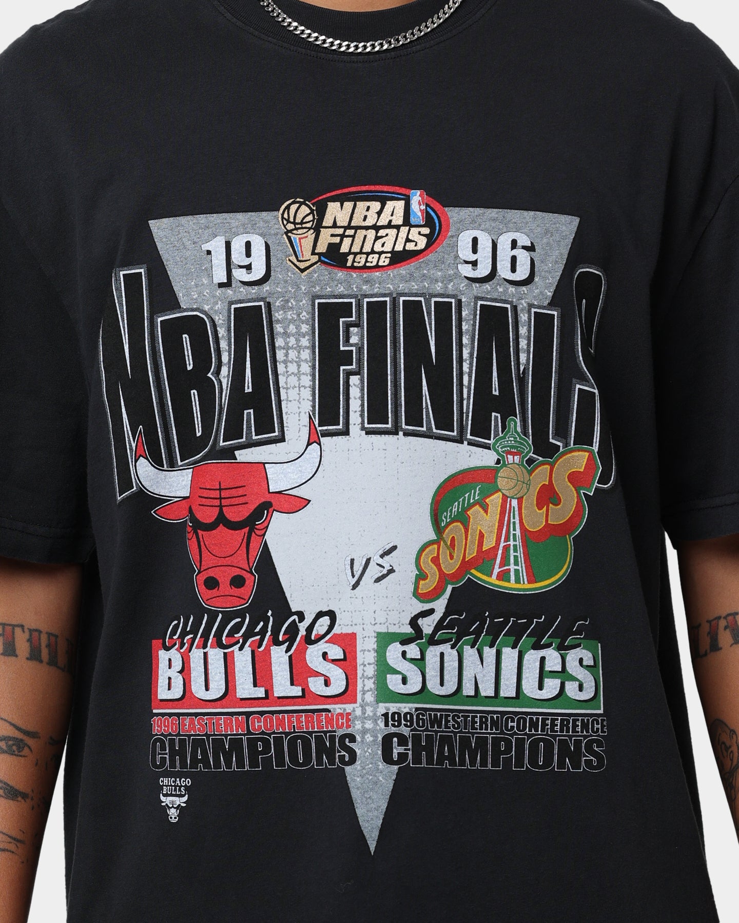 【新品未着用】Chicago Bulls公式1996年優勝記念Tシャツ XL 1996 Chicago Bulls NBA Champions T-Shirt (Size XS) – VintageFolk
