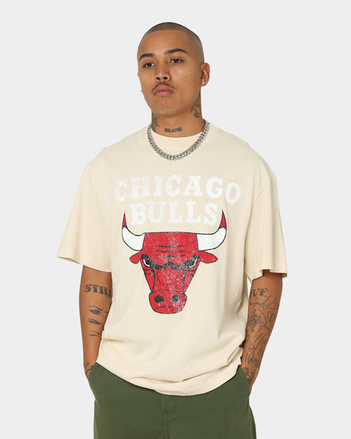 Mitchell & Ness Chicago Bulls Oversized Logo T-Shirt Sand