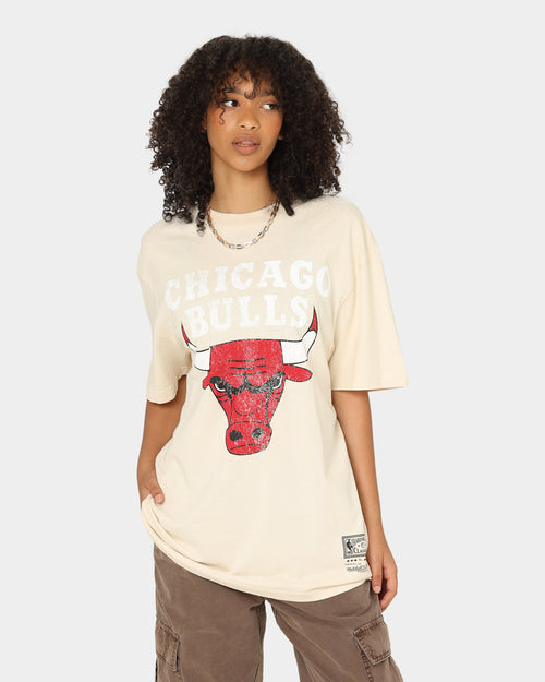 Mitchell & Ness Chicago Bulls Oversized Logo T-Shirt Sand