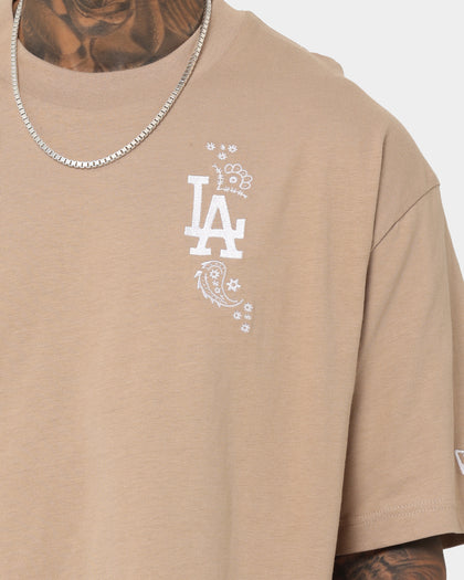 New Era Los Angeles Dodgers Mini Paisley T-Shirt Beige Over