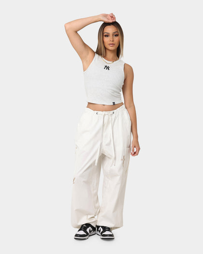 Majestic Athletic Women's New York Yankees Muscle Rib Scoop Back Vest T-Shirt White Marle