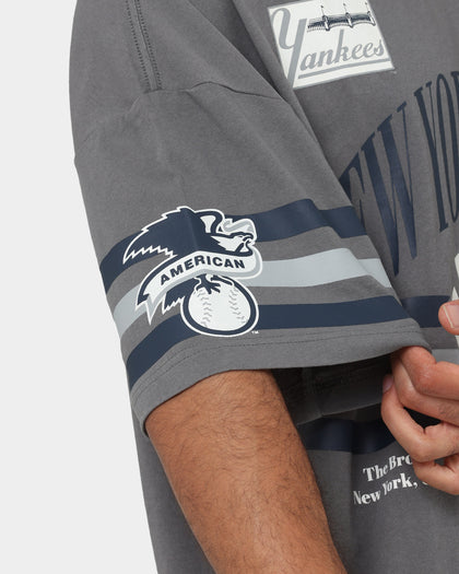 Majestic Athletic New York Yankees Champion Arch Stripe Oversized T-Shirt Gunmetal Grey