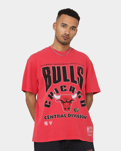 Mitchell & Ness Chicago Bulls Division Arch T-Shirt Faded Red