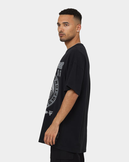 Mitchell & Ness Chicago Bulls Repeat 3-Peat T-Shirt Faded Black