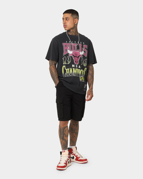 Mitchell & Ness Chicago Bulls 1996 Neon Champions Vintage T-Shirt Faded Black