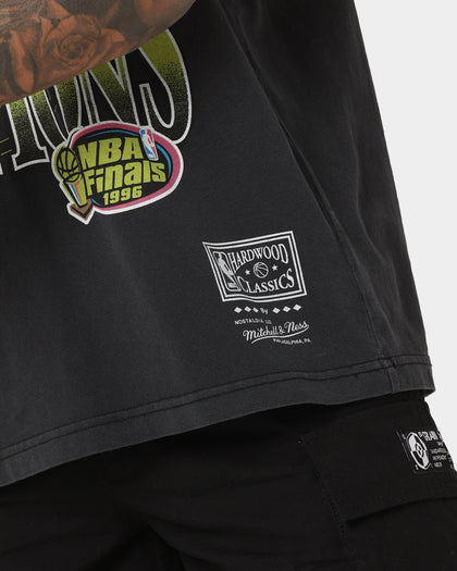 Mitchell & Ness Chicago Bulls 1996 Neon Champions Vintage T-Shirt Faded Black