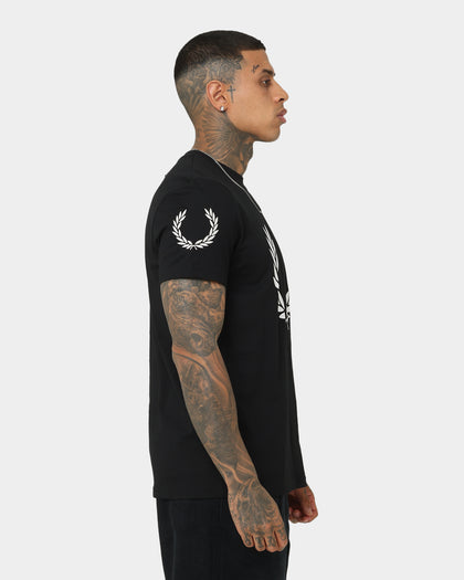 Fred Perry Badge Detail T-Shirt Black
