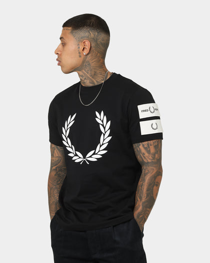 Fred Perry Badge Detail T-Shirt Black