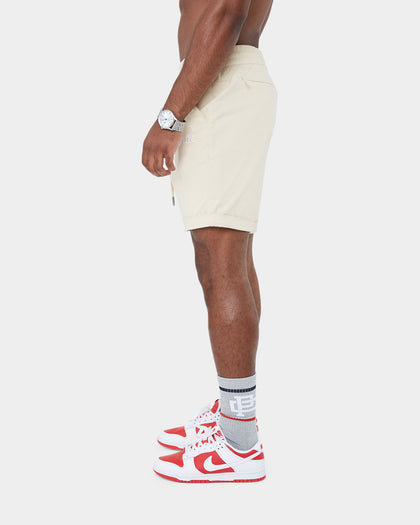 Carre Volle Walk Short Stone