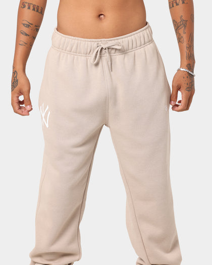 New Era New York Yankees Track Pants Khaki