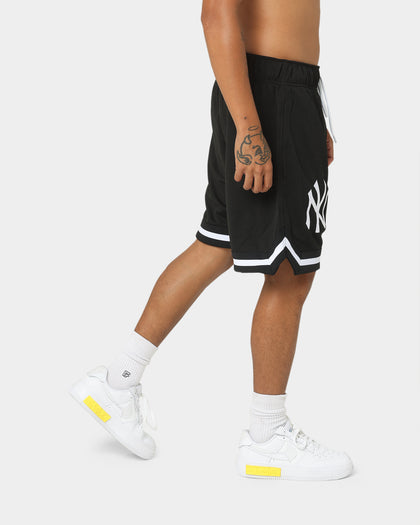 New Era New York Yankees Striped Mesh Shorts Black