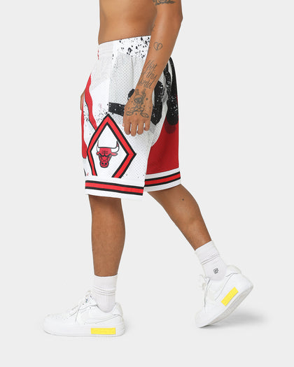 Mitchell & Ness Chicago Bulls Hyper Hoop Swingman Shorts White