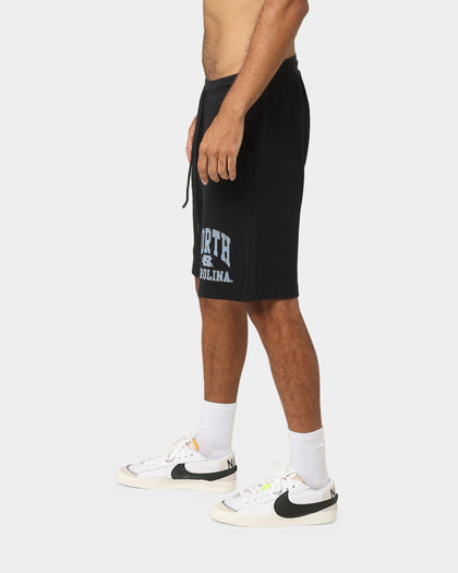 National Collegiate Athletic ASSC North Carolina Tar Heels Vintage Arch Short Washed Moonless