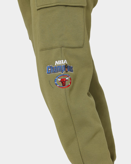 Mitchell & Ness Chicago Bulls Cargo Fleece Sweat Pants Olive