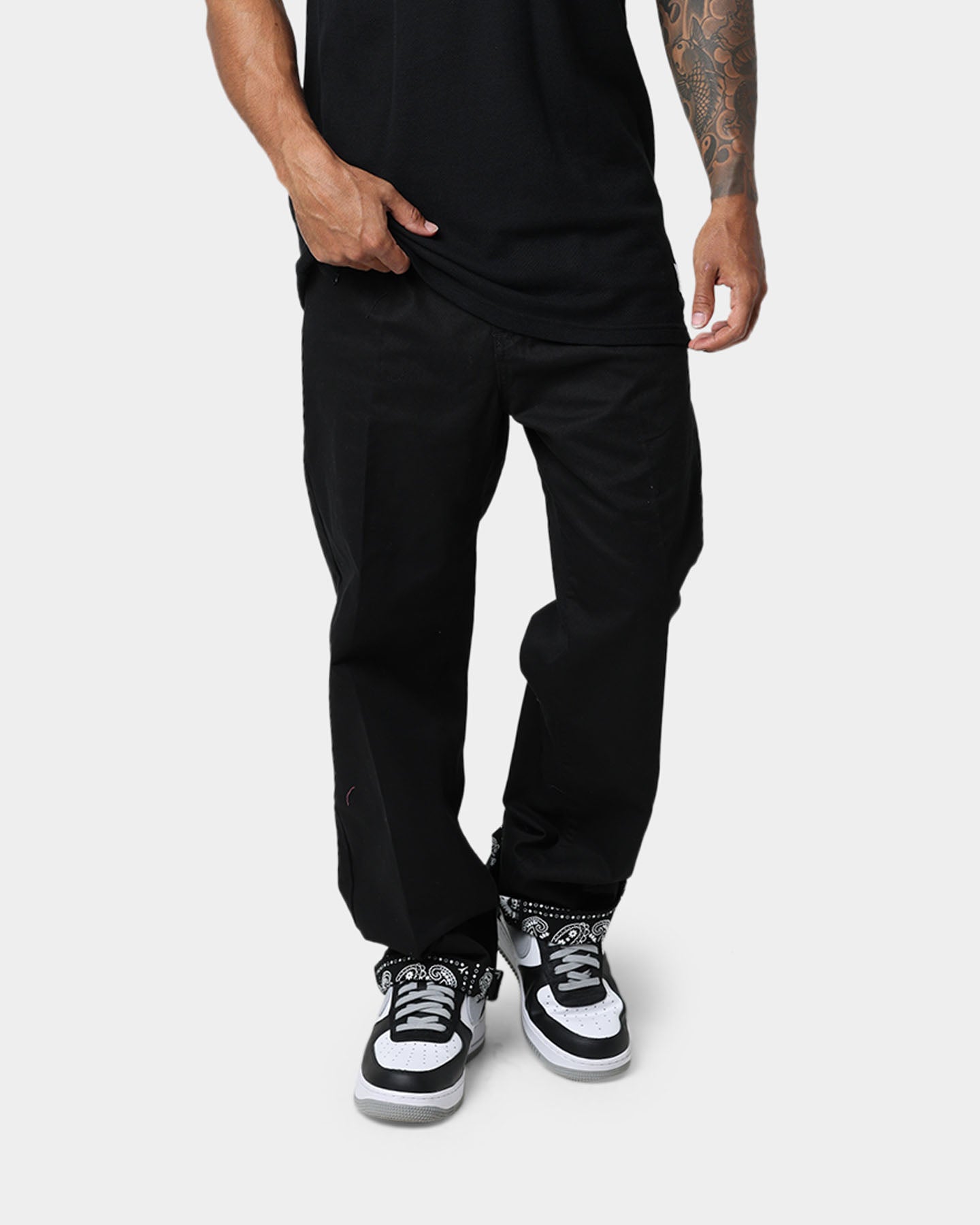 Carre Bandana Ultra Relaxed Chino Pants Black | Culture Kings US