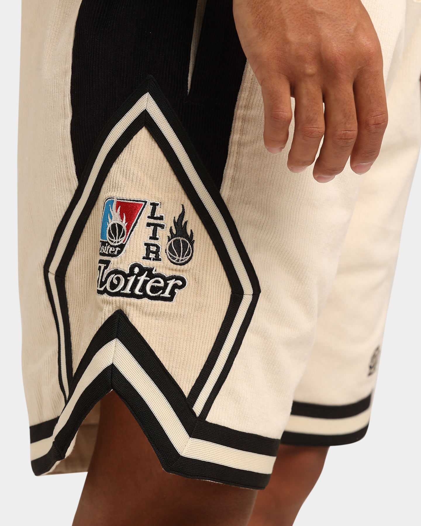 パンツ laidback basket style shorts Loiter Carter Corduroy Basketball Shorts Off White/Black | Culture