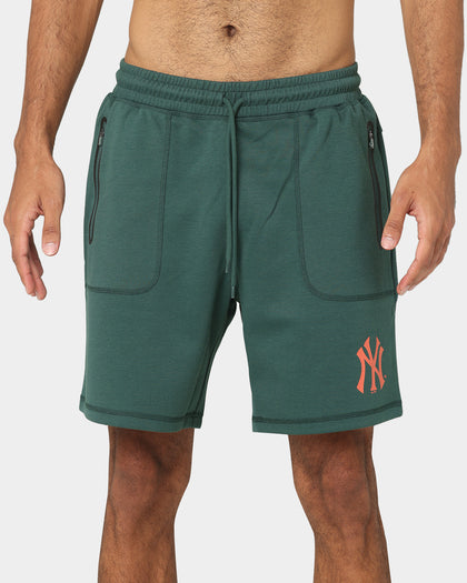 Majestic Athletic New York Yankees Champlain Shorts Dark Cinder