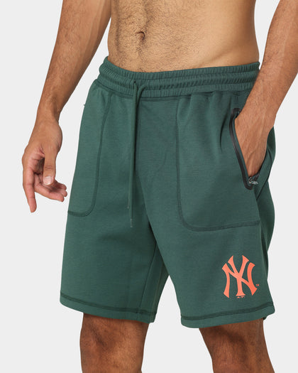 Majestic Athletic New York Yankees Champlain Shorts Dark Cinder