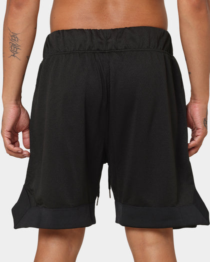 New Era New York Yankees Black On Black Shorts Black