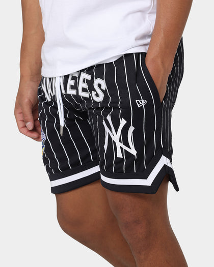 New Era New York Yankees Pinstripe Script Shorts Pinstripe