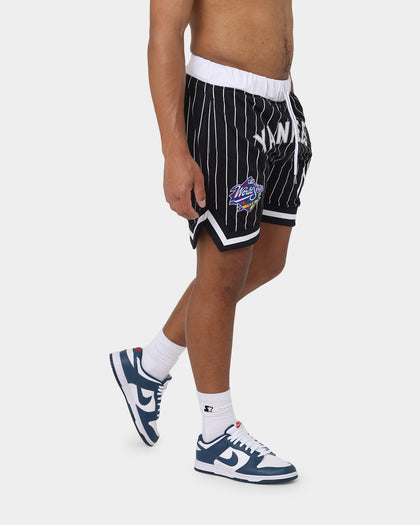New Era New York Yankees Pinstripe Script Shorts Pinstripe