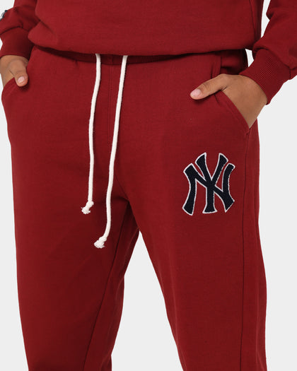 Majestic Athletic Women's New York Yankees Heritage Trackpants Dark Blood
