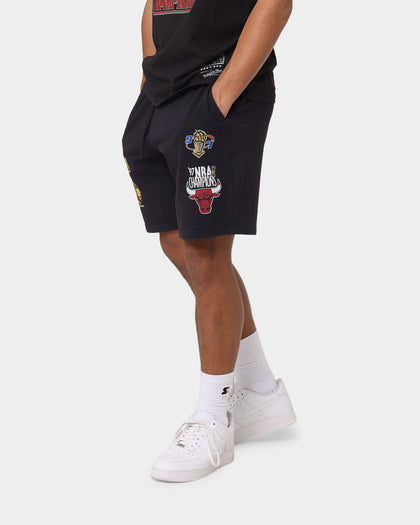 Mitchell & Ness Chicago Bulls 5 Times Champs Fleece Shorts Faded Black