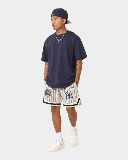 New Era New York Yankees Mesh Short Light Beige