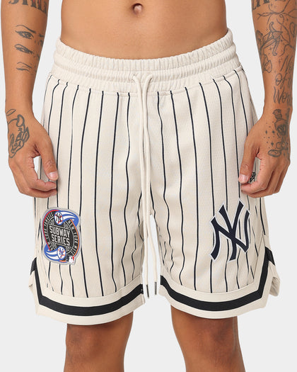 New Era New York Yankees Mesh Short Light Beige