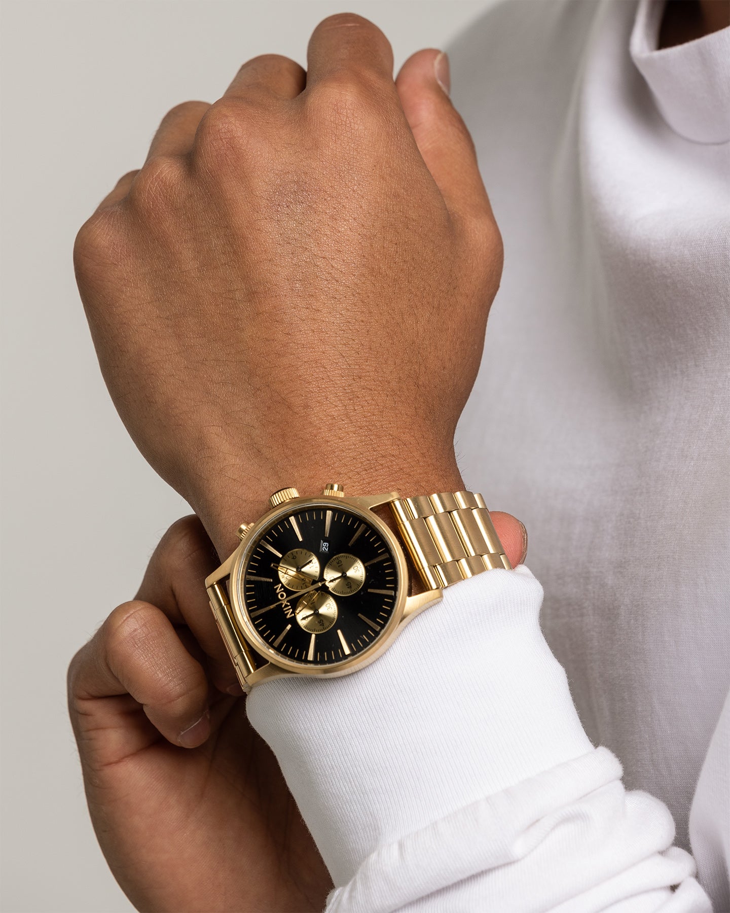 Nixon Sentry Chrono Gold/Black | Culture Kings US
