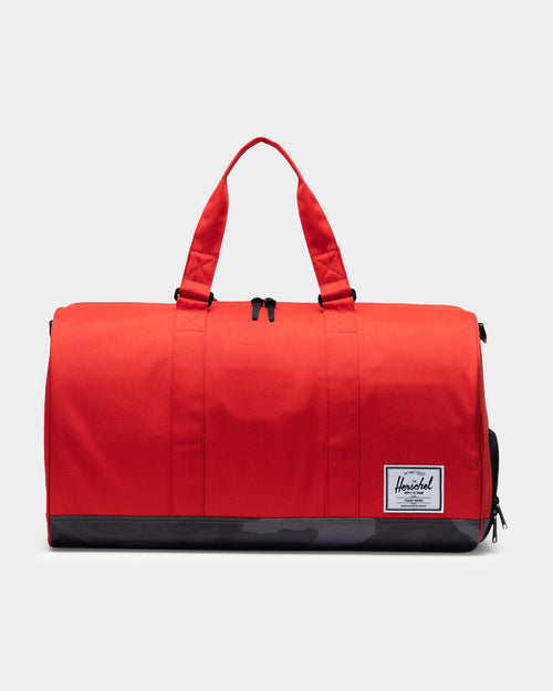 HERSCHEL BAG CO Novel Duffle Bag Red/Camo