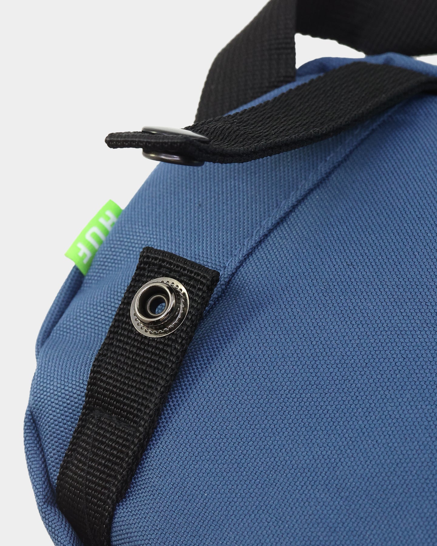 スケートボード HUF EMBARCADERO ONE SHOULDER BAG HUF（ハフ）の「EMBARCADERO ONE SHOULDER BAG（ショルダー