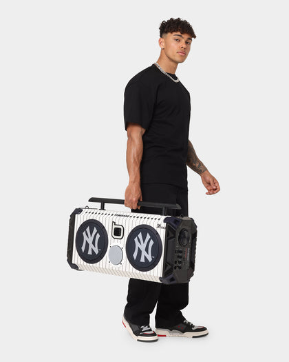 BumpBoxx New York Yankees Flare8 Bluetooth Boombox White/Navy