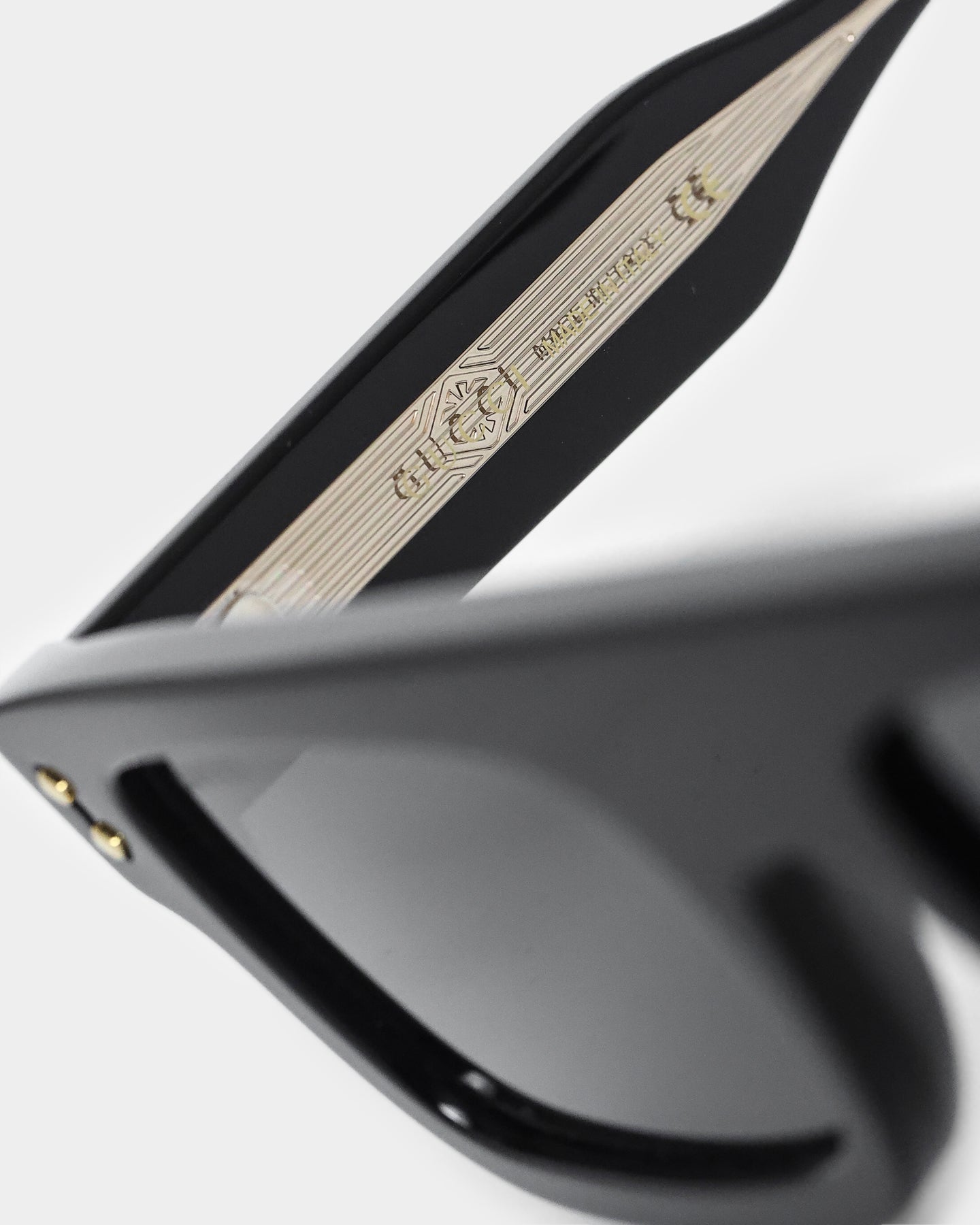 GUCCI GG 3735S ブラックサングラス GUCCI GG 3735S ブラックサングラス