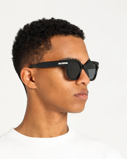 NUQE Magari Sunglasses Black/Silver