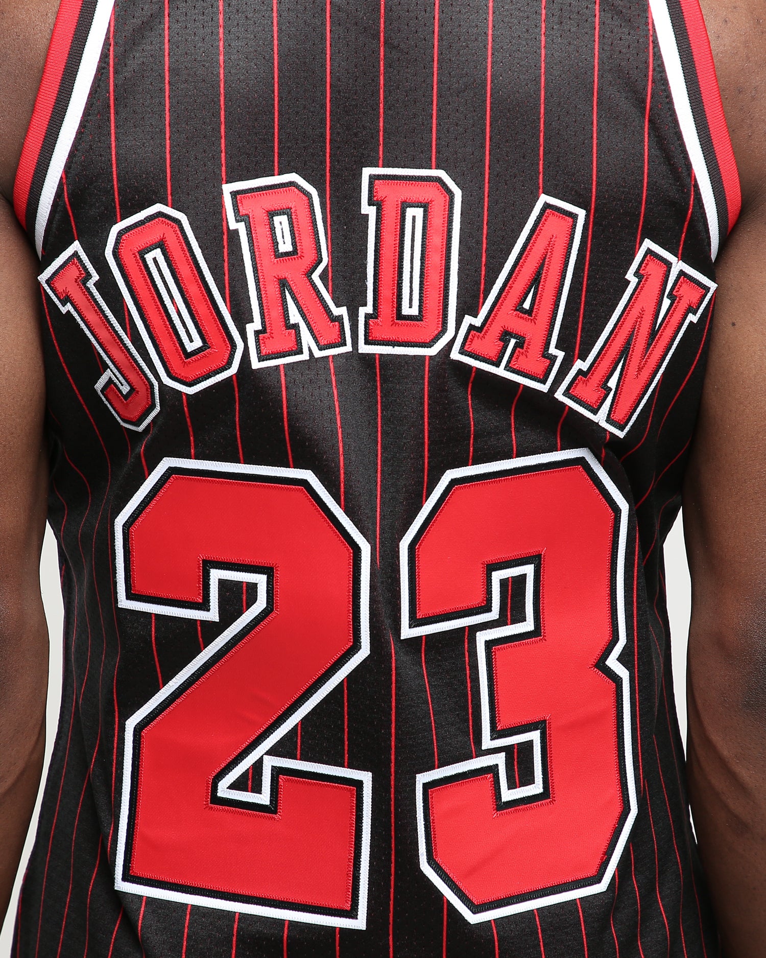 Mitchell & Ness Chicago Bulls Michael Jordan #23 '96-97 Authentic