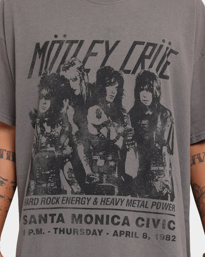 Motley Crue Men's Santa Monica Vintage T-Shirt Charcoal Wash
