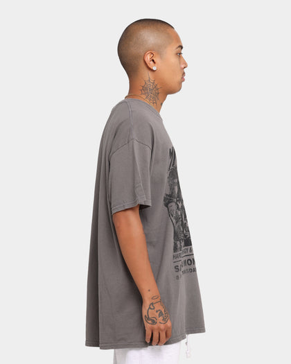 Motley Crue Men's Santa Monica Vintage T-Shirt Charcoal Wash