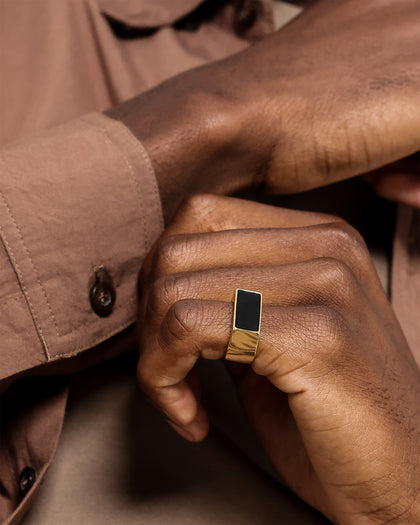 Saint Morta Block Signet Ring Gold/Black