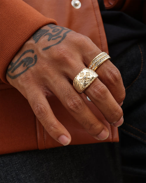 Wild for the Weekend Scripted Crystal Ring Pack Gold