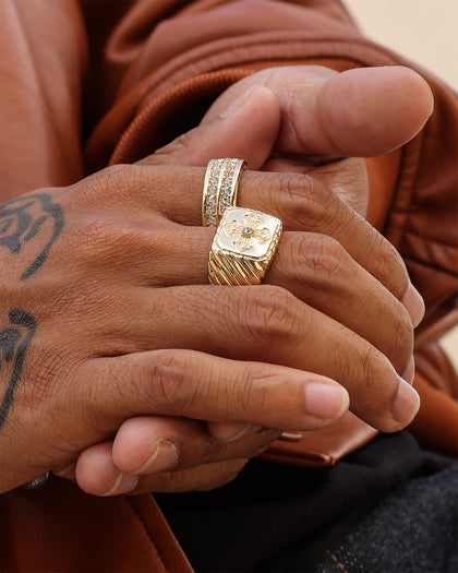 Wild for the Weekend Scripted Crystal Ring Pack Gold